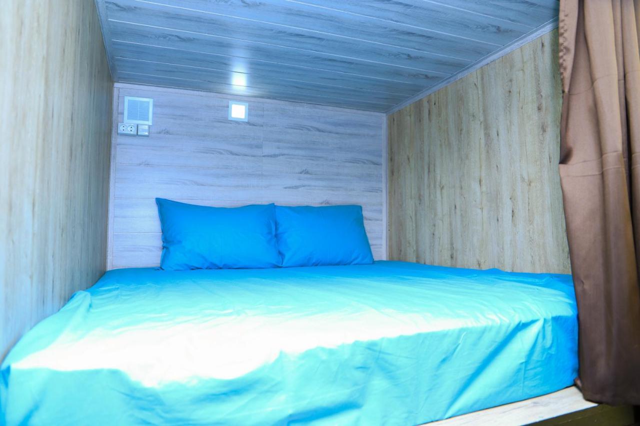 Capsule Hostel Karakol Eksteriør billede