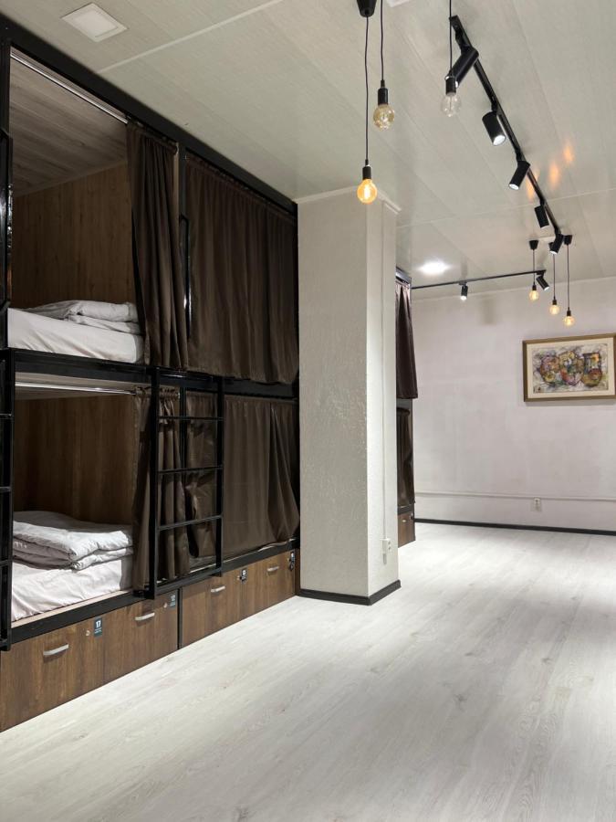 Capsule Hostel Karakol Eksteriør billede