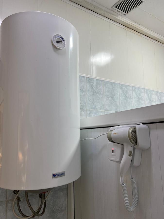 Capsule Hostel Karakol Eksteriør billede
